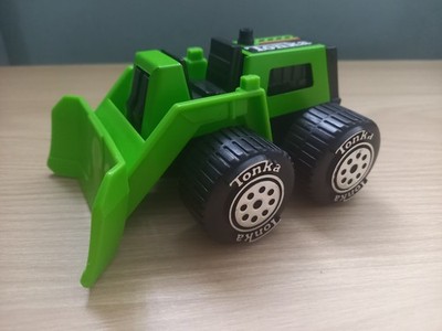 TONKA TOYS LIMETTENGRÜNER LADER MIT SCHWARZEN RÄDERN