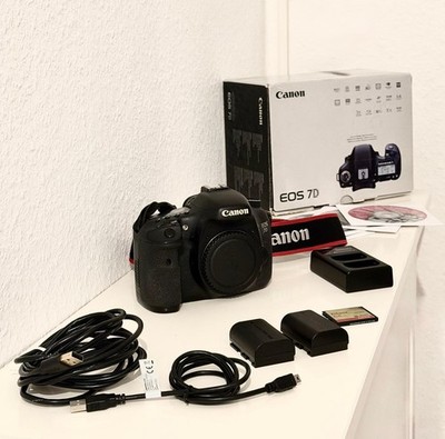 Canon EOS 7D Body - OVP - 64GB SanDisk CF Karte - Gepflegter Zustand