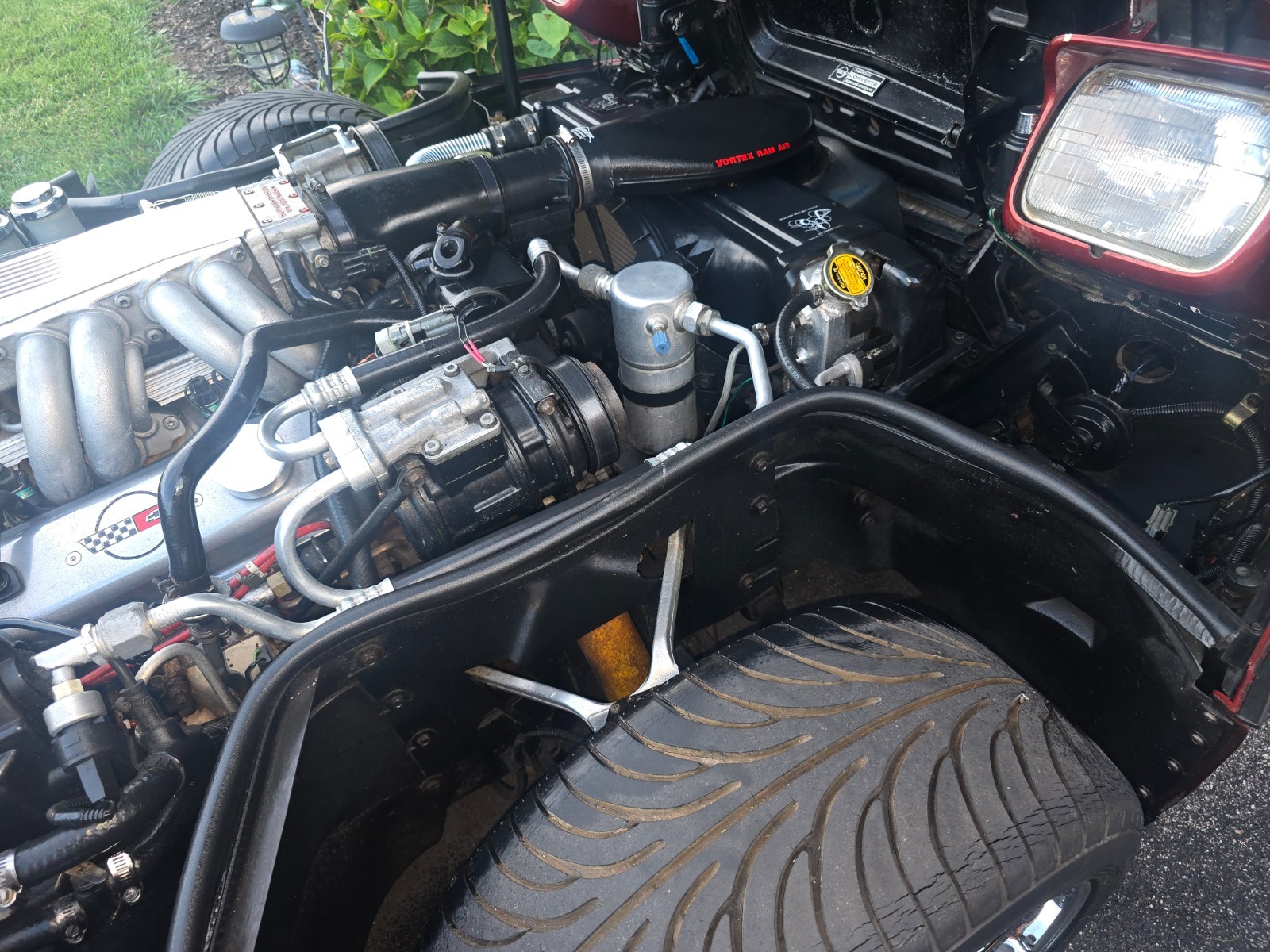 1988 MAROON Chevrolet Corvette   | C4 Corvette Photo 8