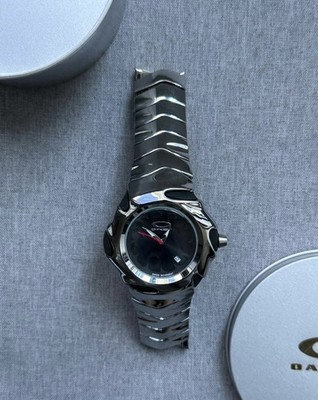 Oakley Blade Watch   Black Dial Silver Stainless Steel Smooth Reflective Strap