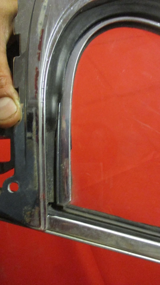 1961 1962 CHEVROLET IMPALA VENT WINDOW LEFT 2 DOOR HT OLDSMOBILE BUICK PONTIAC - Image 4 of 4