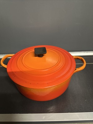 LE CREUSET - Ancienne Petite Marmite Cocotte Poêlon Orange en Fonte