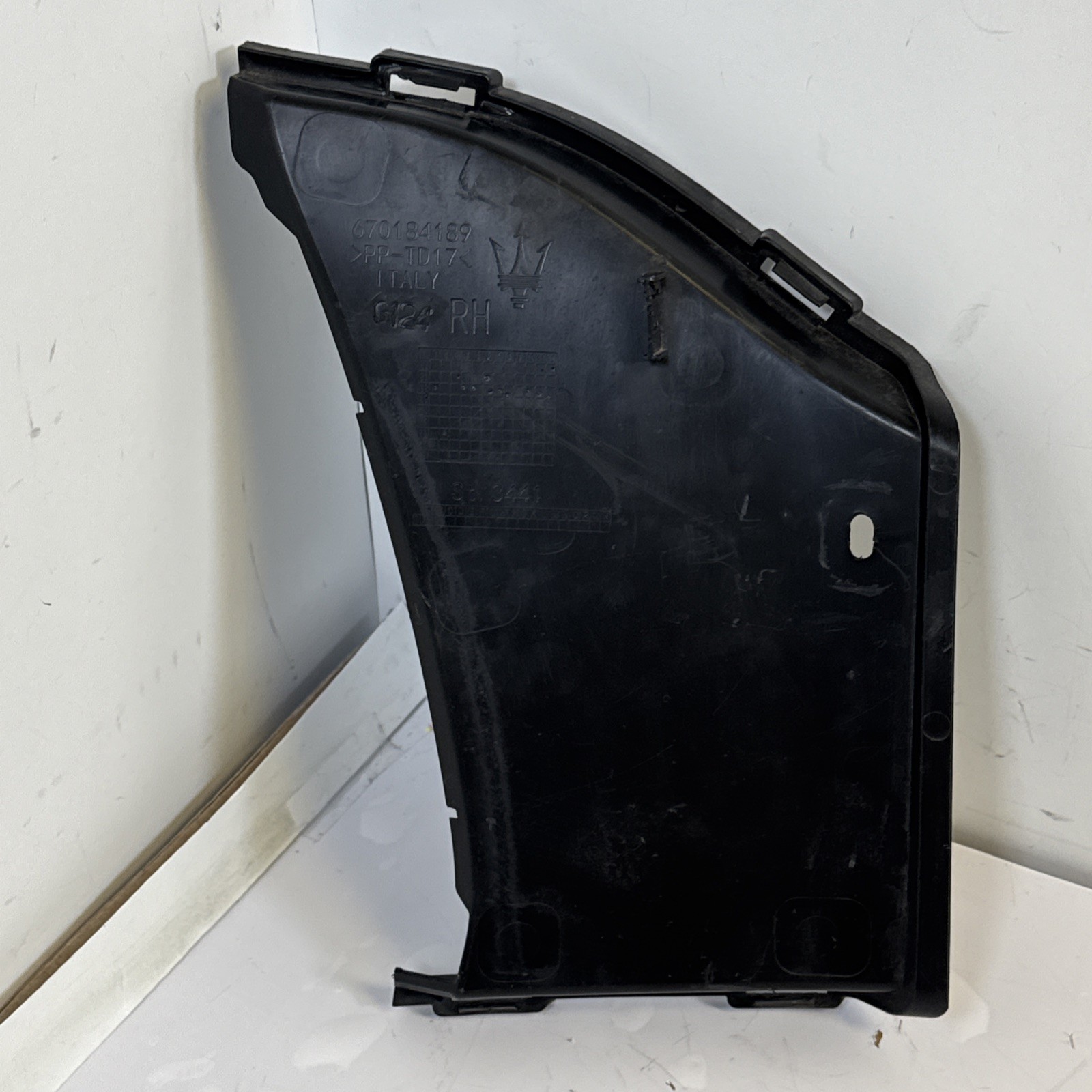 Maserati Grecale Front RH Bumper Cover 670184189 OEM