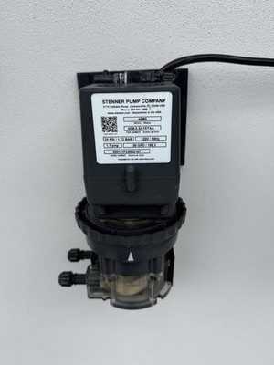 45 SERIES SINGLE HEAD ADJUSTABLE OUTPUT PUMP (STENNER PUMPS - 45MJL5A1STAA)