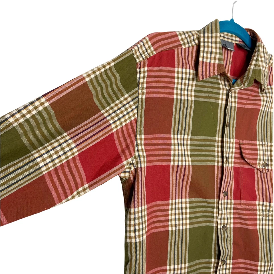 Liz Wear Fall Plaid Red Green Holiday Button Front Shirt Size Medium Long Sleeve - Image 3 of 4
