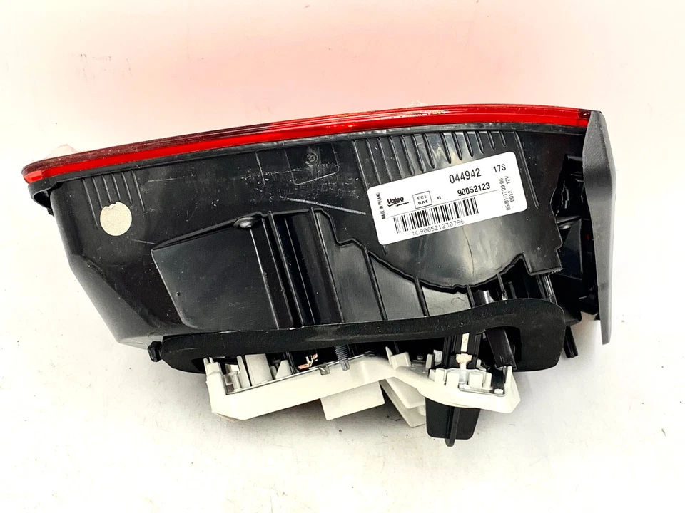 Novo OEM 15-17 Volkswagen Golf GTI lanterna traseira interna passageiro destro 5GM 945 094 B - Imagem 3 de 4