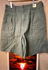 Cabela s men s green cargo shorts size 36 solid flat zipper