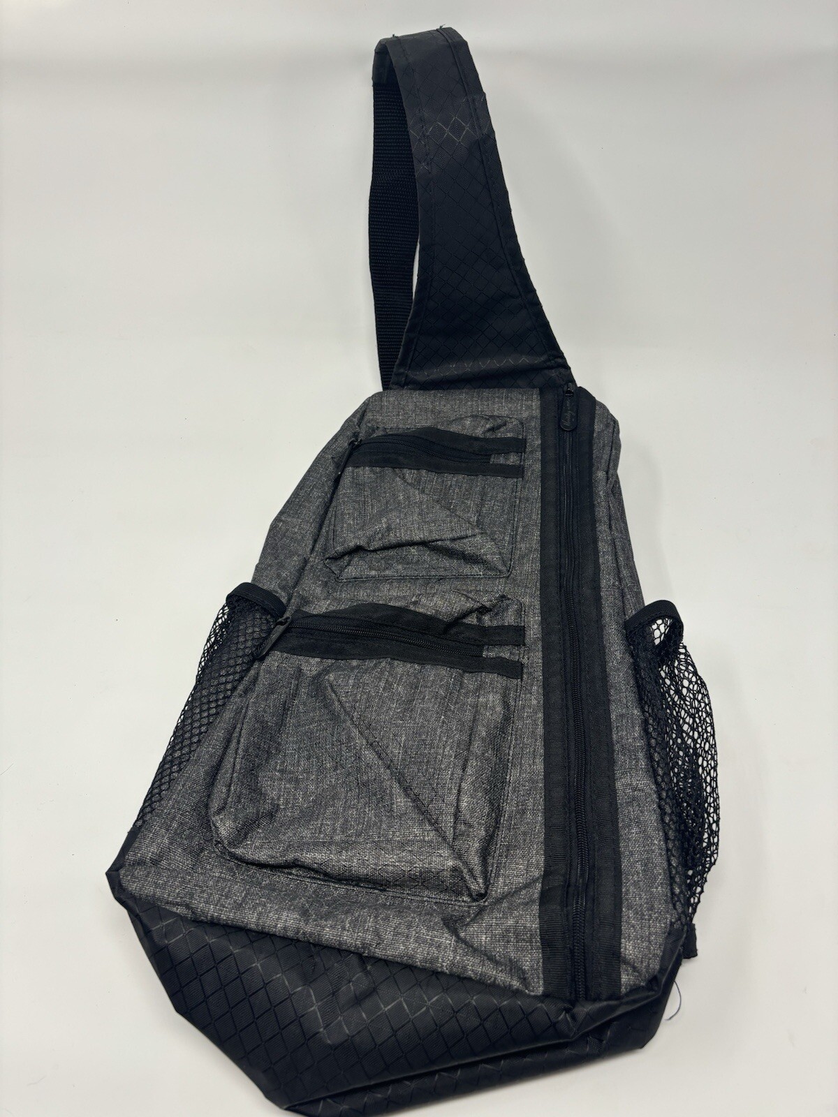 Thirty-one Sling Back Bag Gray And Black