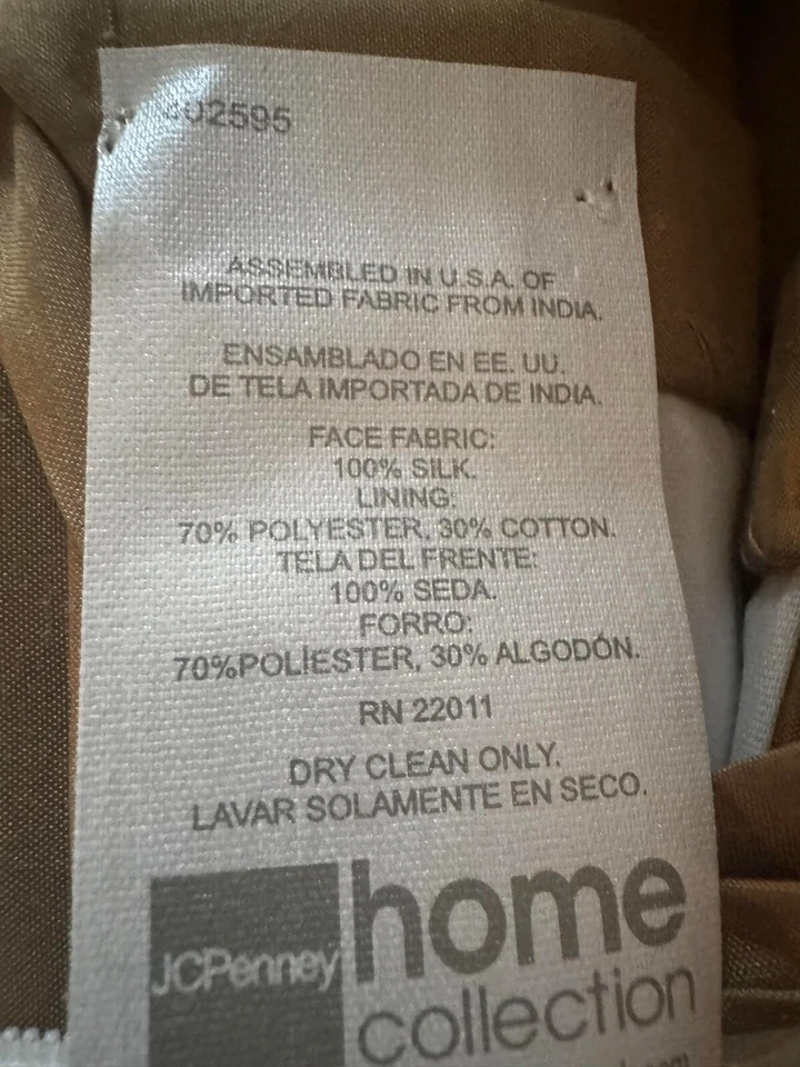 NUEVAS CORTINAS DE SEDA FORRADAS EN ORO JC Penny Home Collection 40W x 84L. Juego de 2 Foto 2 de 2