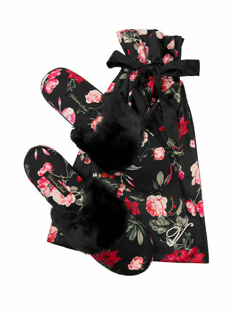 Ensemble pantoufles et couverture
