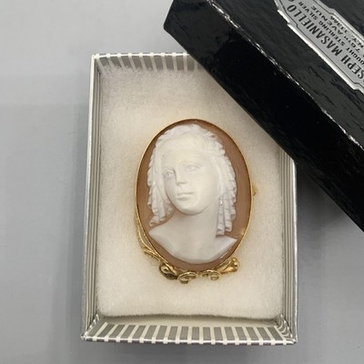 14k Gold Handcrafted Masaniello Vintage Cameo Brooch 1.5 H, 1.1 W, 8.24 Grams