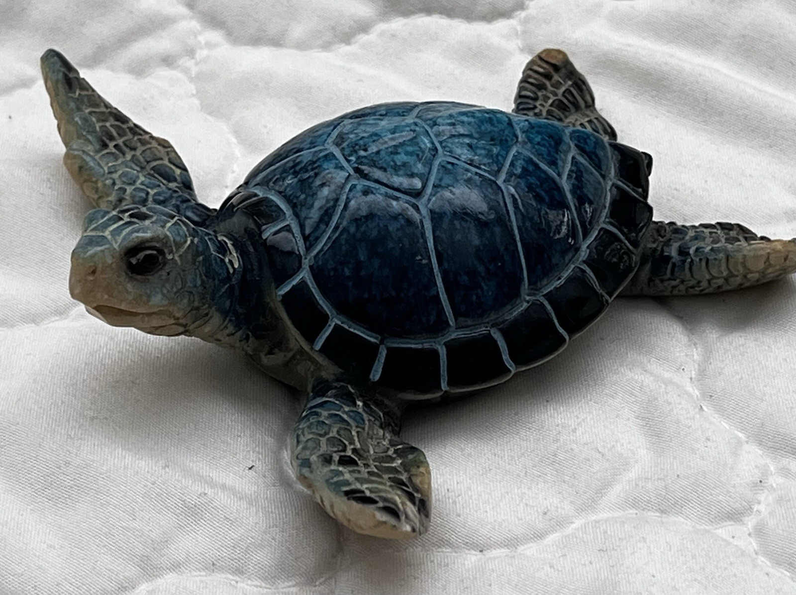 Resin Sea Turtle Figurine with Glossy Finish Decorative Sculpture