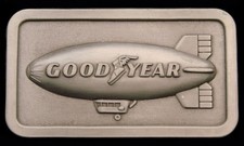 LH18116 NOS NICE VINTAGE 1974  THE GOODYEAR BLIMP  TIRES BUCKLE  MIP 