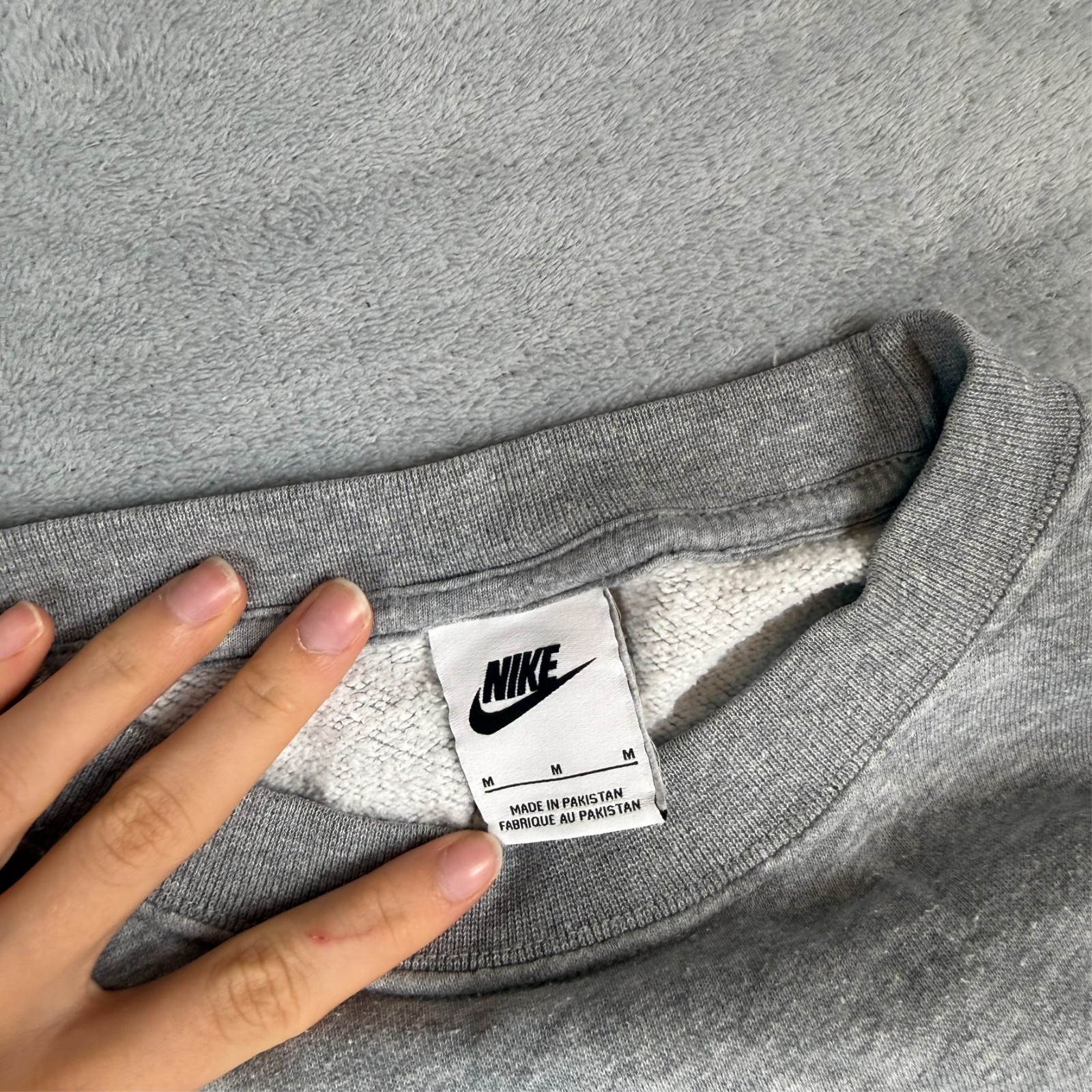 Vintage Nike Grey Mini Centre Swoosh Heavyweight Oversized Medium Sweatshirt image 6
