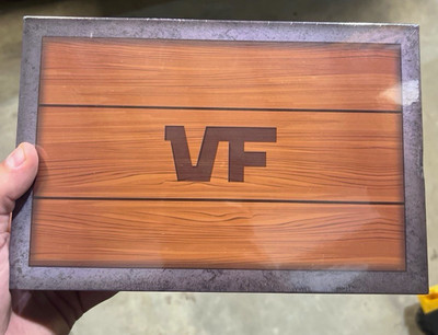 VeeFriends Treasure Chest Box  2025 nummeriert 2185/5555 SHIPPED (FROM US)