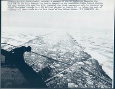 1969 Crewman Ss Manhattan Transportation Crewmen Ship Arctic 8X10 Vintage Photo