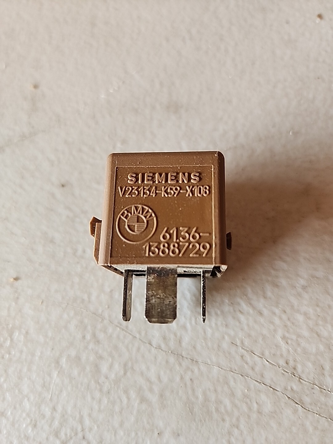 BMW E32 E34. Relay Make Contact Clay Brown 61361388729 for sale  