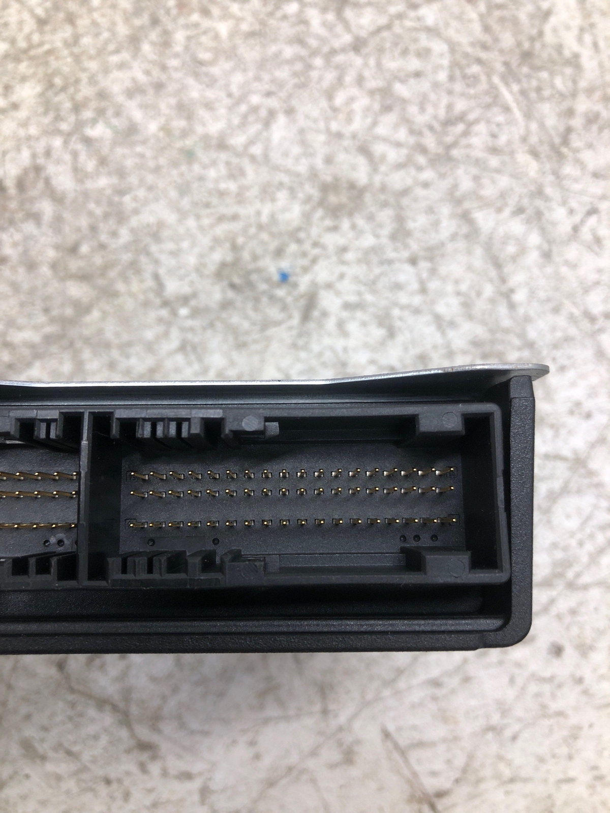 2017-2022 MASERATI LEVANTE SRS BAG CONTROL MODUEL UNIT *GOOD* 670101607 OEM 2021
