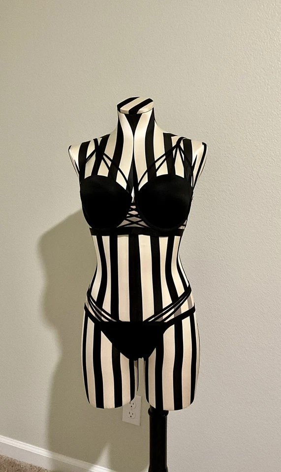 Victoria’s Secret X Balmain Paris Limited Edition Push Up Strappy Bra 34D - Image 2 of 4
