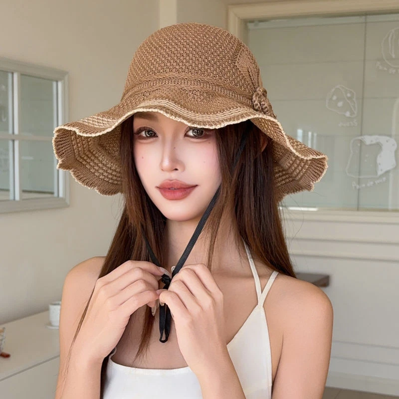 Women's Summer Wide-Brimmed Sun Hat with Floral Design
