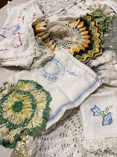 Lot 31 Vintage Crocheted Lace Doilies Table Runners Scarves Embroidered Linens