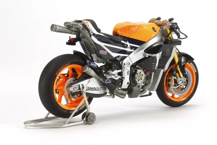 Tamiya 14130 1/12 Scale Model Kit Repsol Honda RC213V '14 GP Champion Marquez - Image 4 of 4