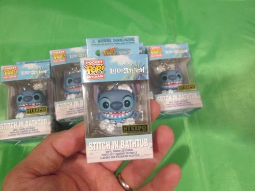 Funko Pop Pocket DISNEY LILO & STITCH IN BATHTUB KEYCHAIN HT EXPO HOT TOPIC