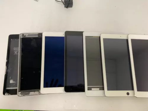 iPad Air 1 + 5th Generation + 8th Generation for parts - Lot + Misc - 7 pcs