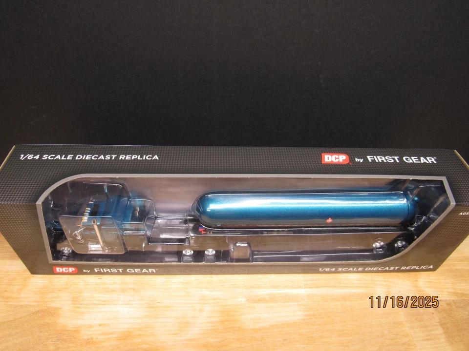 DCP First Gear 1/64 Turquoise & Black Kenworth W900L w/ Mississippi LP Tanker - Image 3 of 4