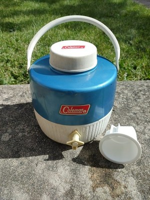 Vintage 1974 1 Gallon Coleman Water Jug Cooler Blue White Made In USA Spigot