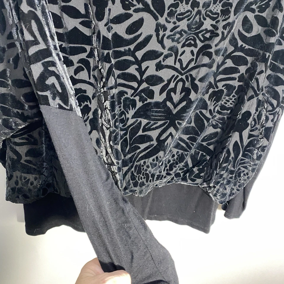 Suéter Top Mangas Flocadas Terciopelo Negro Burnout Capricho Talla XL Hada Gótica Foto 3 de 4