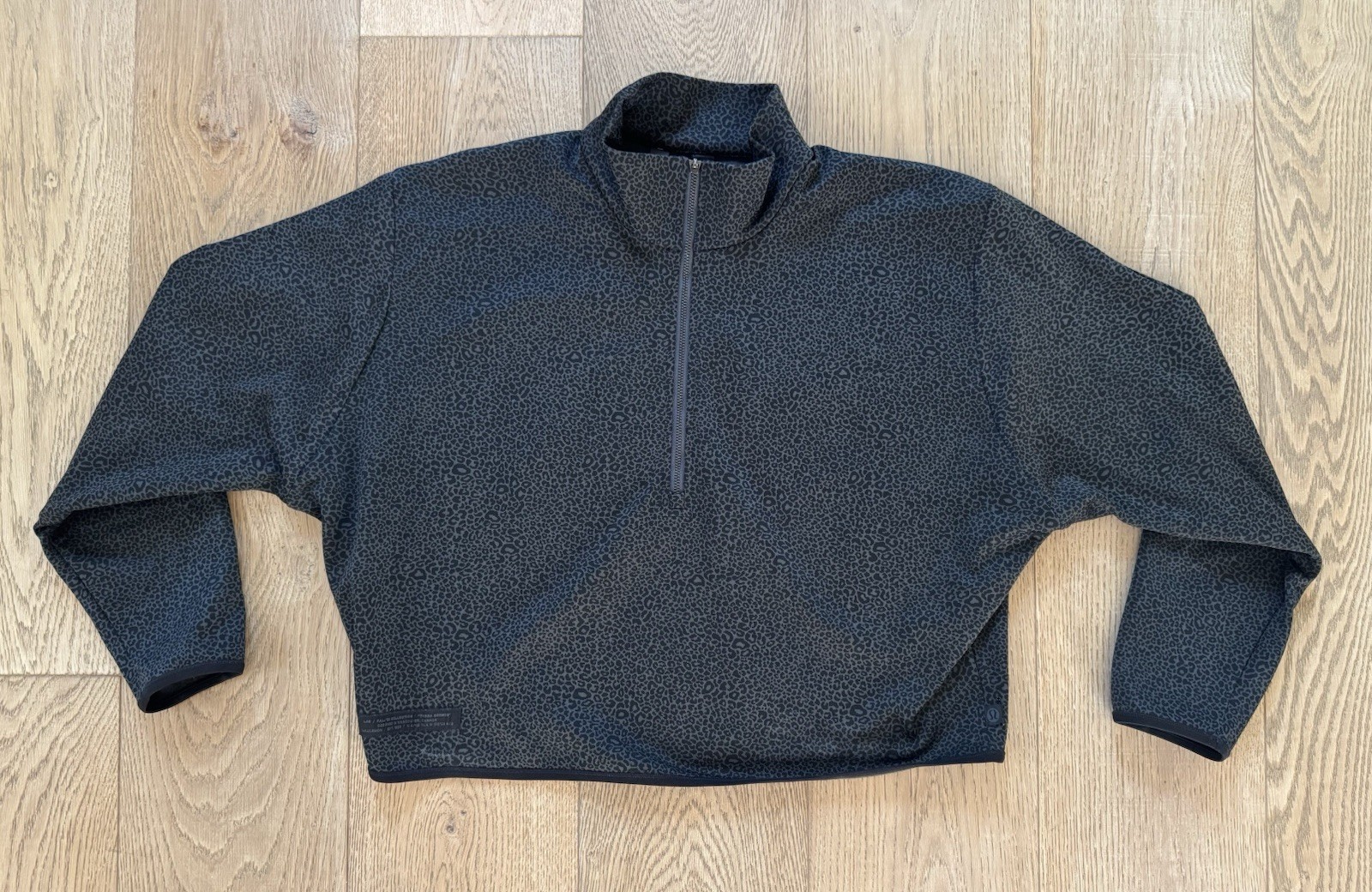 Lululemon Lab  Cropped Quarter Zip Size 8 Leopard Print Jacket