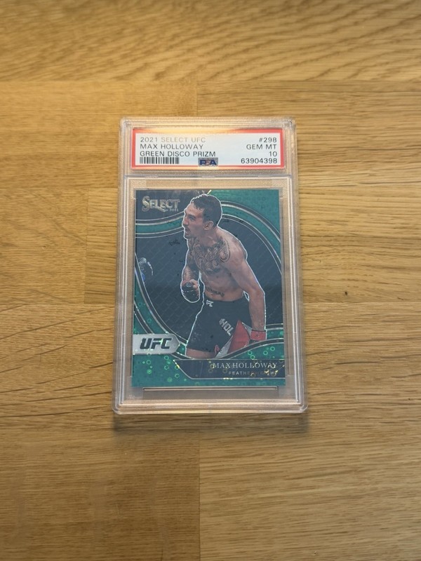 2021 Panini Select UFC Octagonside Green Disco Prizm Max Holloway 3/5 PSA 10