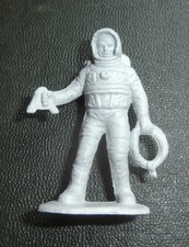 VINTAGE / HARD RUBBER or plas tic ASTRONAUT FIGURE MARX - 2 1/4"
