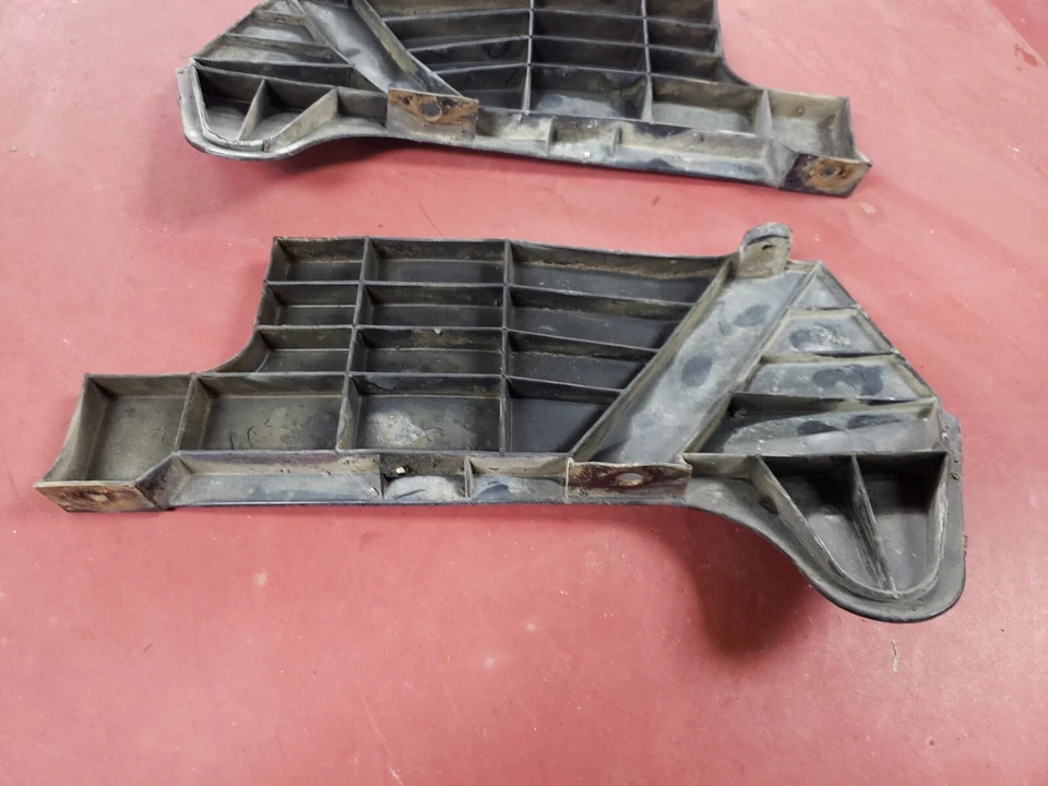 Buick 1969 1970 guardabarros inferior deflectores de plástico Electra Lesabre Wildcat Splash Shie Foto 2 de 4