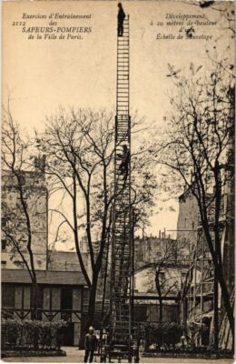 CPA PARIS 10e - La Gare de l'Est (254113