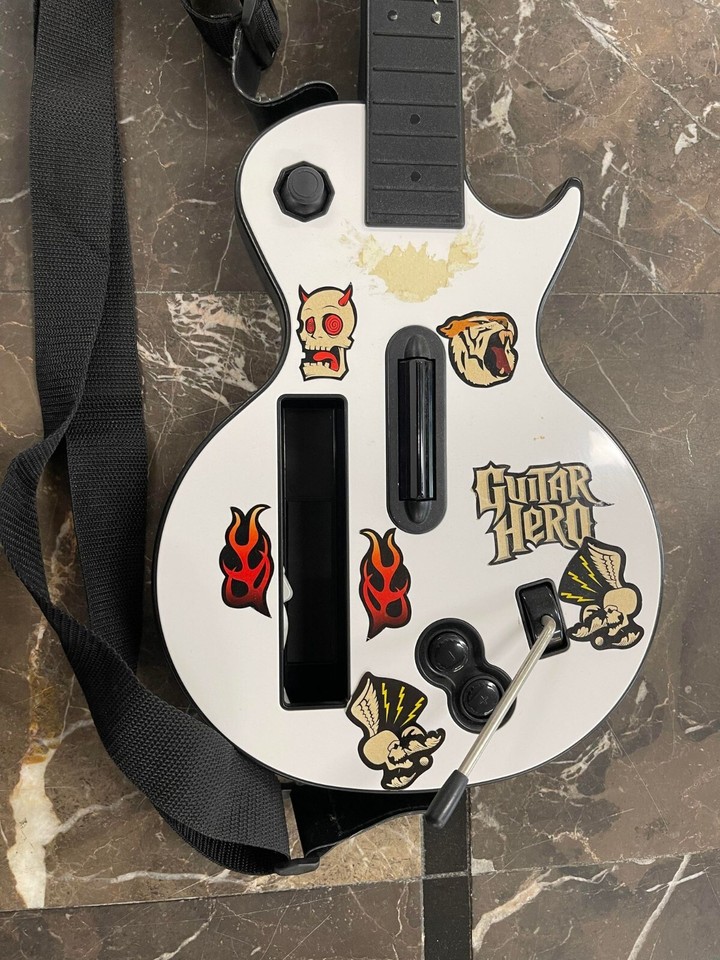 Guitar Hero Guitar Controller White for Wii UNTESTED * NO DONGLE eBay