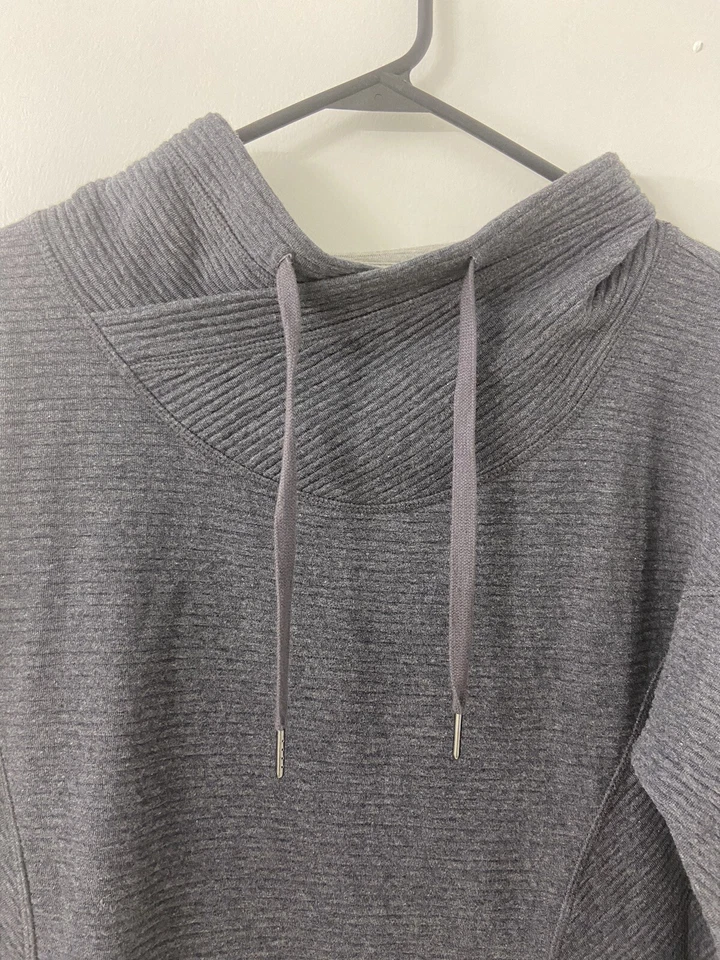 Suéter Jersey Kirkland Mujer Gris Talla Mediana Foto 2 de 4