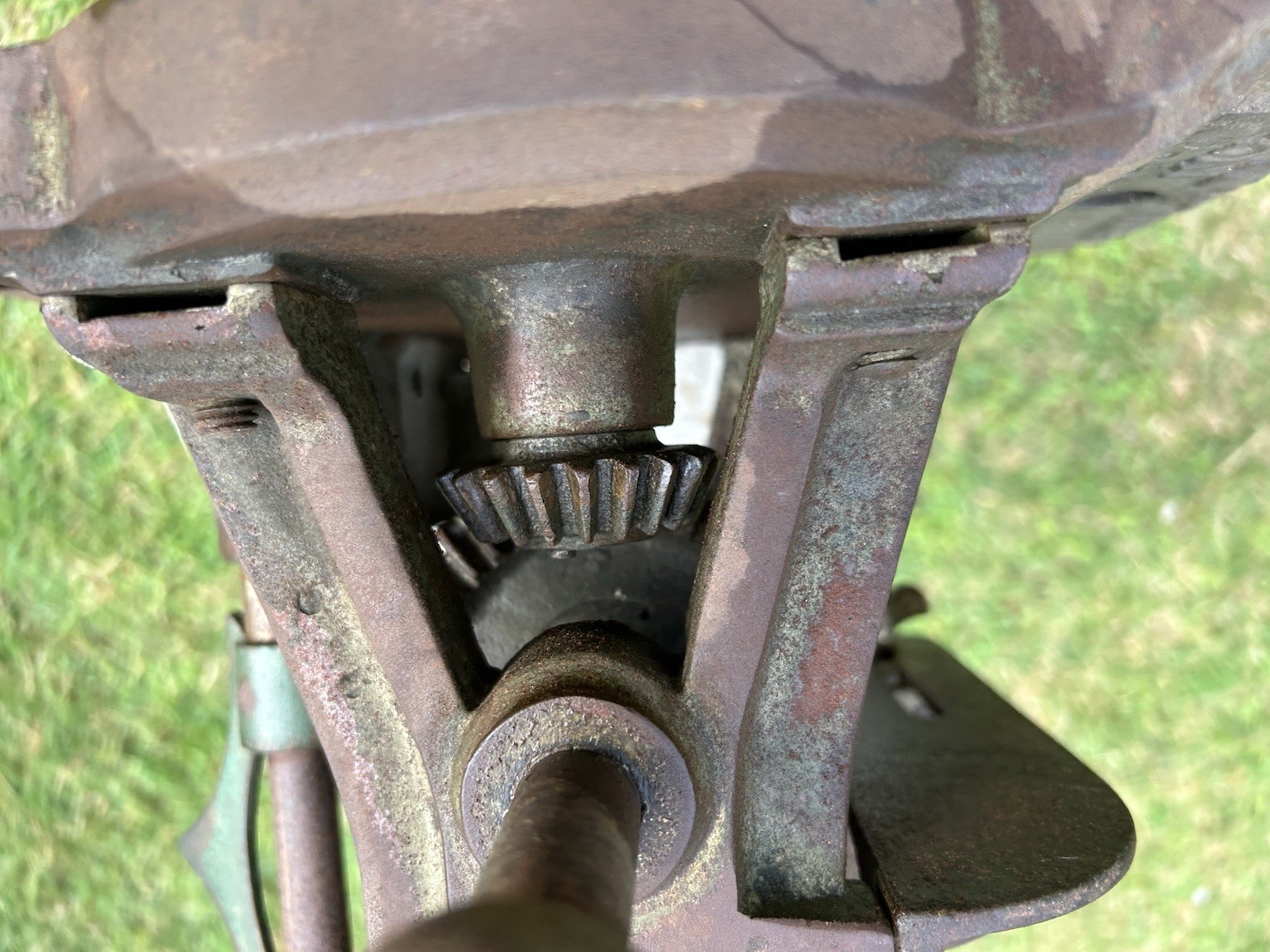 Circ 1900-1920's Antique Thomas Mills Bros. Taffy Kiss Candy Cutter Machine