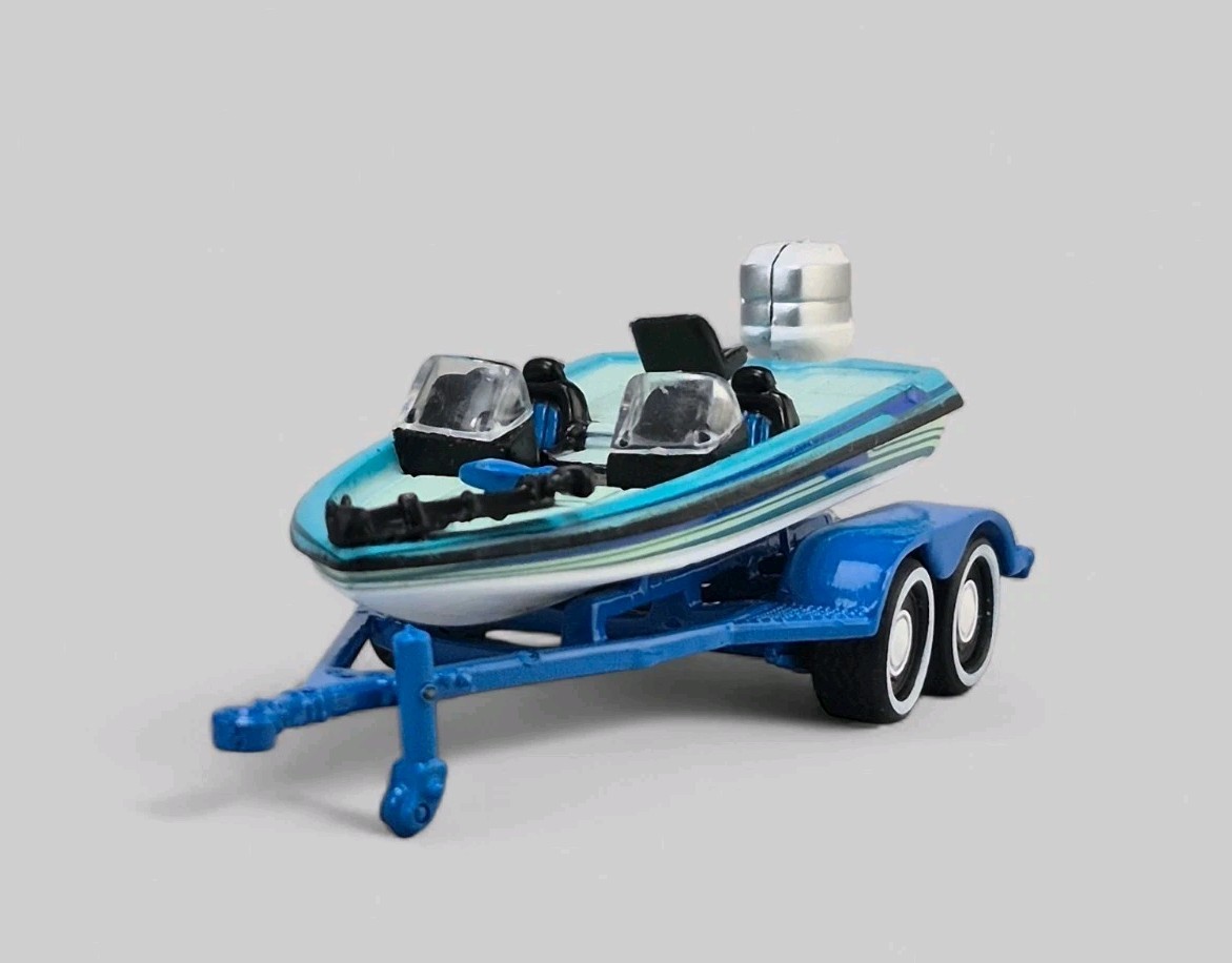BASS FISHING BOAT WITH TRAILER Diorama Collectible DieCast M