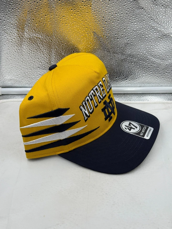Notre Dame Fighting Irish NCAA '47 金色钻石挂扣可调节帽子 — 第 4/4 张图片