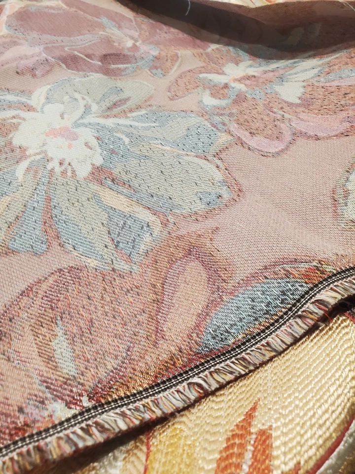 Guante Richloom Foxglove Persia Fabri Elegante Floral Decoración del Hogar Jacquard Rosa 3 Yardas Foto 4 de 4