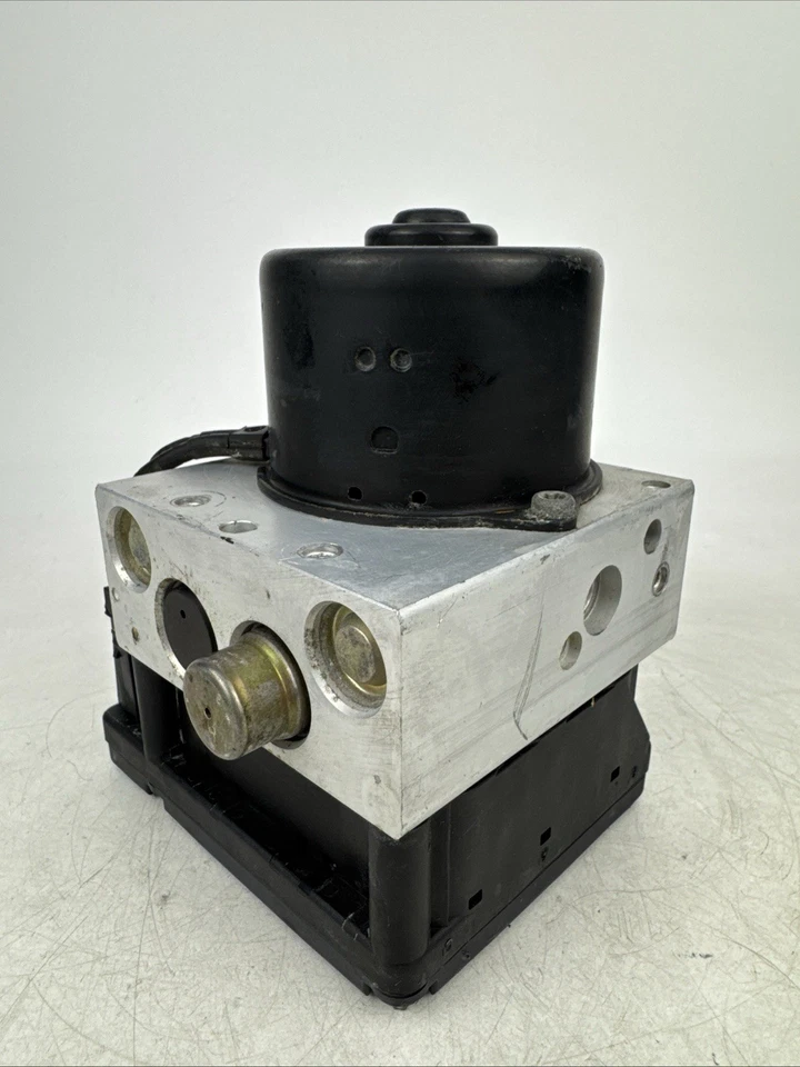 ✅ 2001-03 Toyota Tundra Anti Lock Brake Pump Actuator Modulator 44500-0C040 OEM - Image 3 of 4