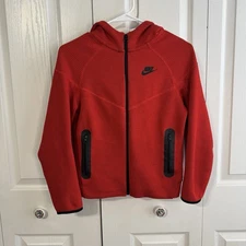 Nike Sportswear Tech Fleece Red Black Full Zip Jacket Boys Size Medium Sporty 