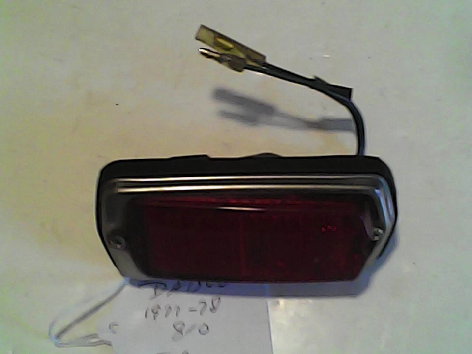 DATSUN REAR SIDEMARKER LEFT AND RIGHT SIDE 510, 240,260-280Z B210 . . MORE - Изображение 2 из 4