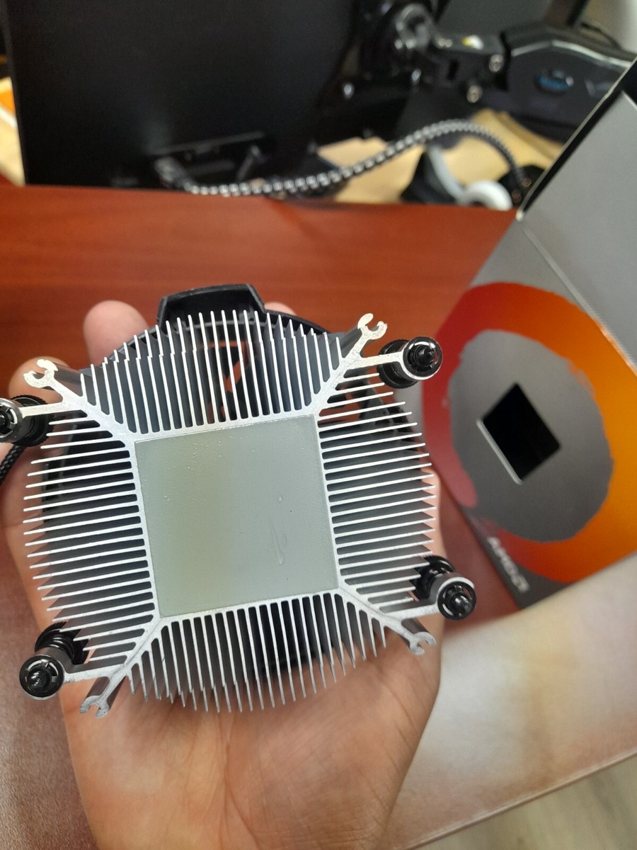 AMD Ryzen 5 2600 Boxed - YD2600BBAFBOX ( No Core just Fan