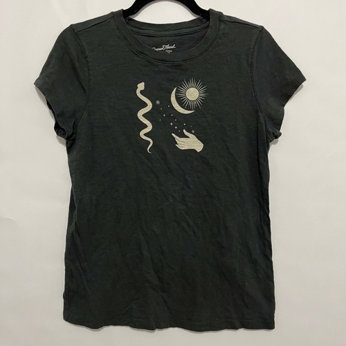 UNIVERSAL THREAD TARGET GRAY SHIRT 