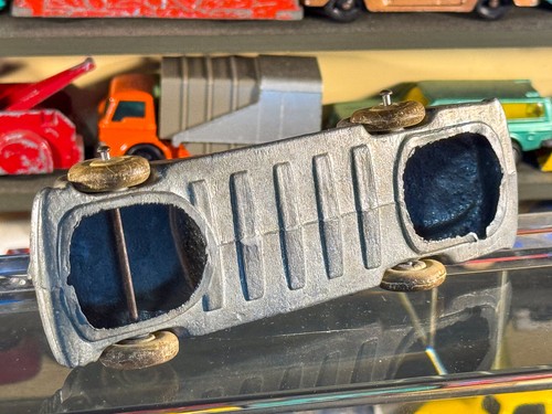 Vtg UNMARKED Slush Cast Car Streamlined Deco Sedan Barclay Manoil Tommy Toy WOW! - Picture 9 of 14
