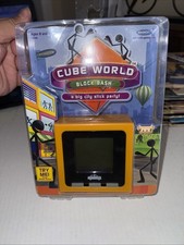 Cube World -block Bash -radica -new - 2007 Sealed Handheld Electronic Game