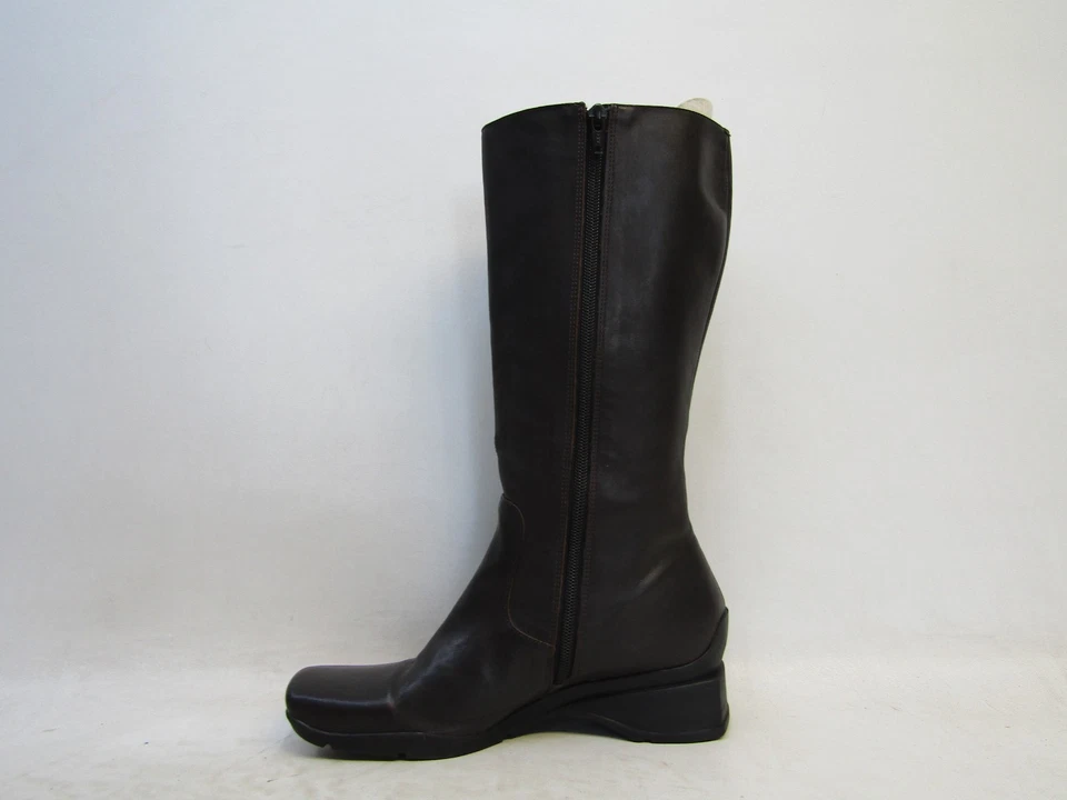 NINE WEST Size 5 M Brown Leather Zip 13" Knee High Fashion Boots - Image 2 of 4